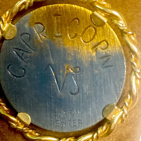 Anson Pewter Capricorn Dec 22 to Jan 19 Vintage pendant - Picture 2 of 7